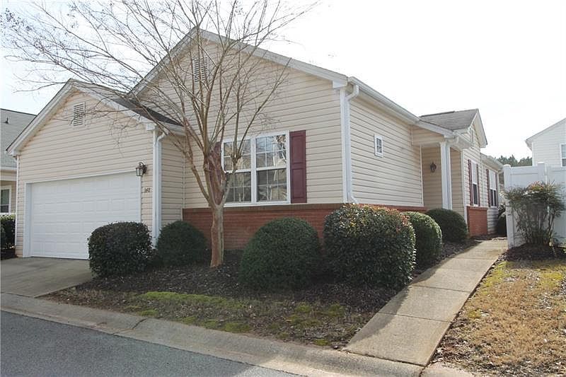 2nd image of 348 W Oaks Trl