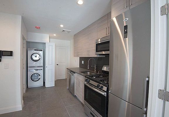5th image of 615 E 6th St APT 2B