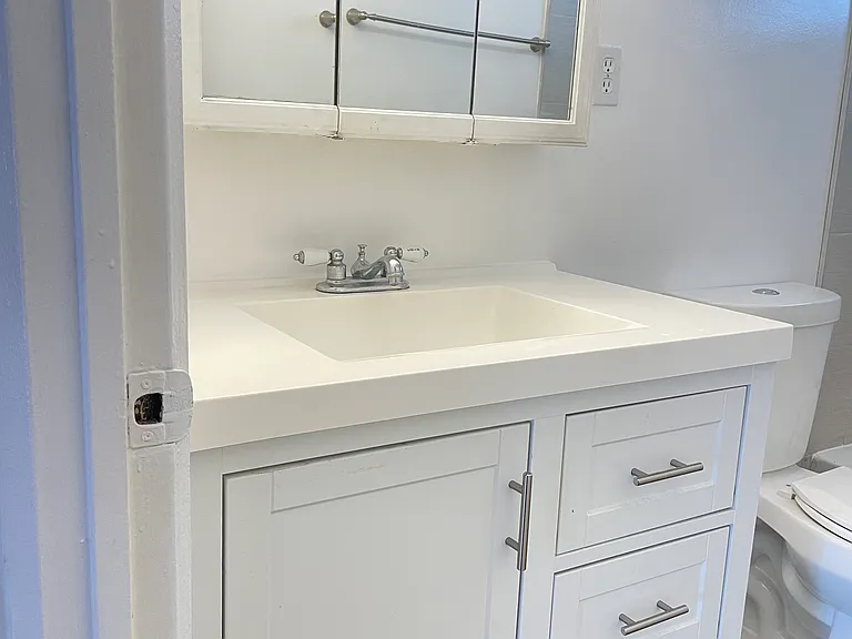 1333 N Fuller Ave #8 — Photo 9