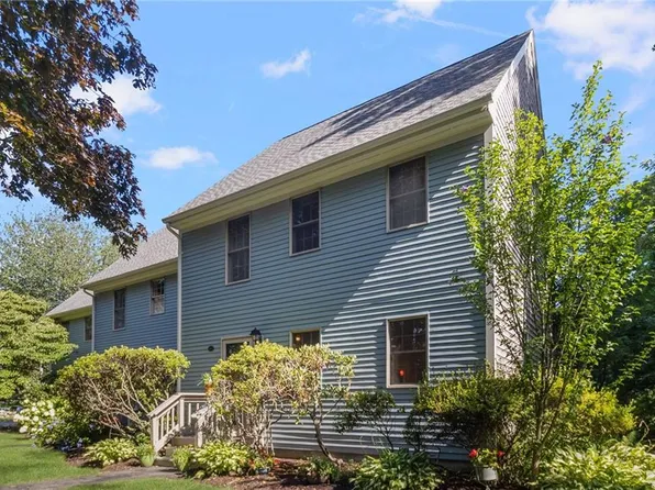 167 Winter St APT 6, South Kingstown, RI 02879
