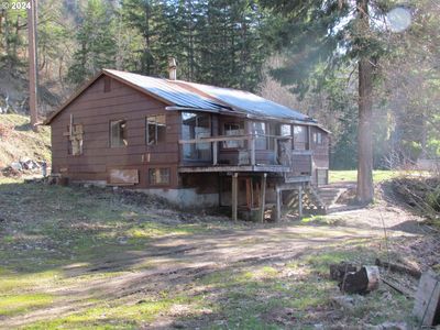 698 Highway 141, White Salmon, WA, 98672