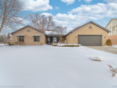 37734 Pickford Dr, Livonia, MI, 48152