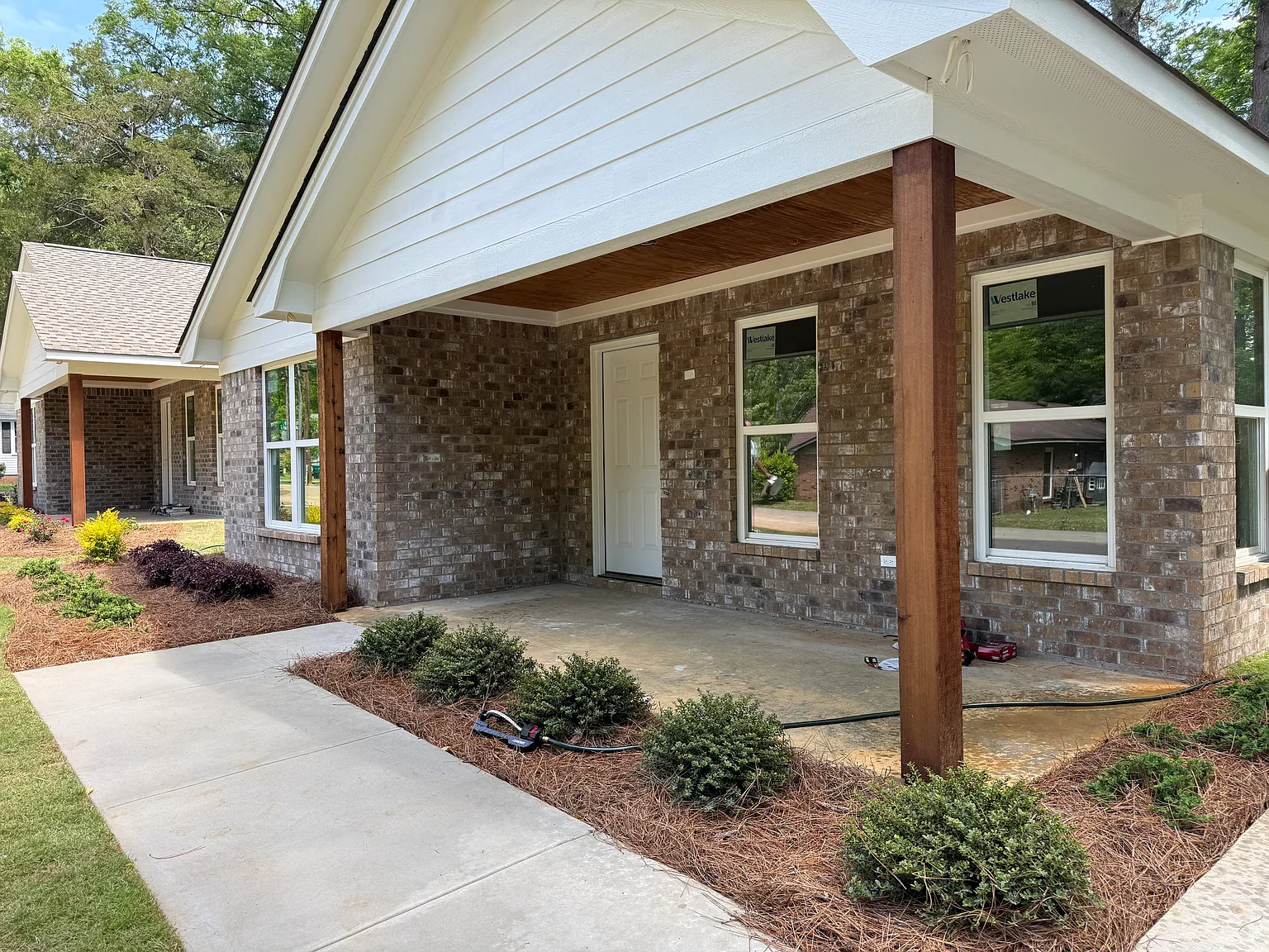 3 bed, 1451 sqft, $2,000 — Photo 1
