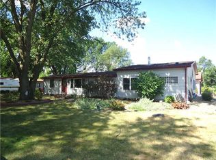 5400 Klinger St SW, Cedar Rapids, IA 52404