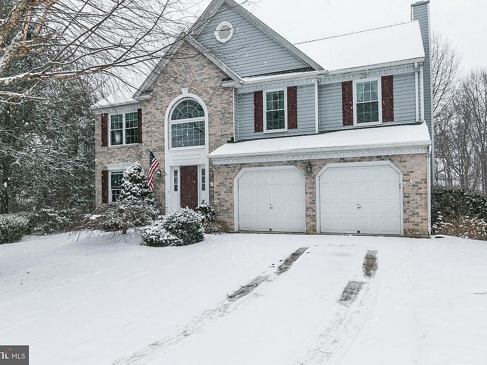 1st image of 2201 Deadora Dr