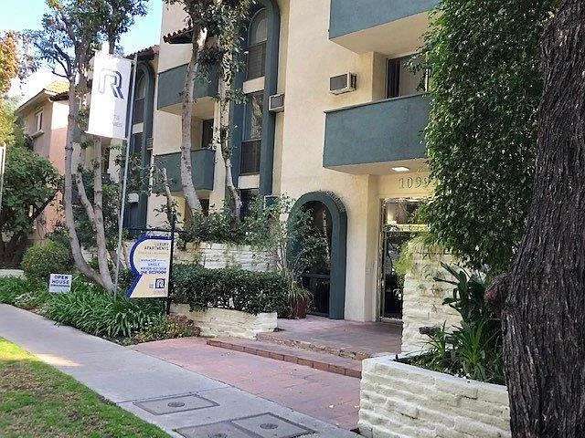 10992 Ashton Ave — Photo 1