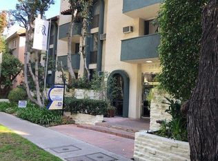 10992 Ashton Ave, Los Angeles, CA 90024