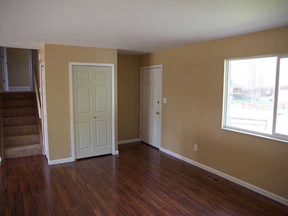 2nd image of 6 Cornflower Ct
