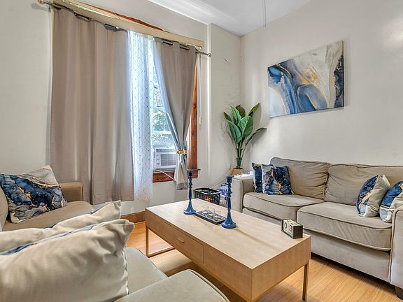 4th image of 354 W Normal Pkwy