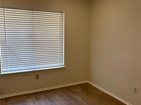 2727 Tropicana Dr #2727, Riverside, CA 92504