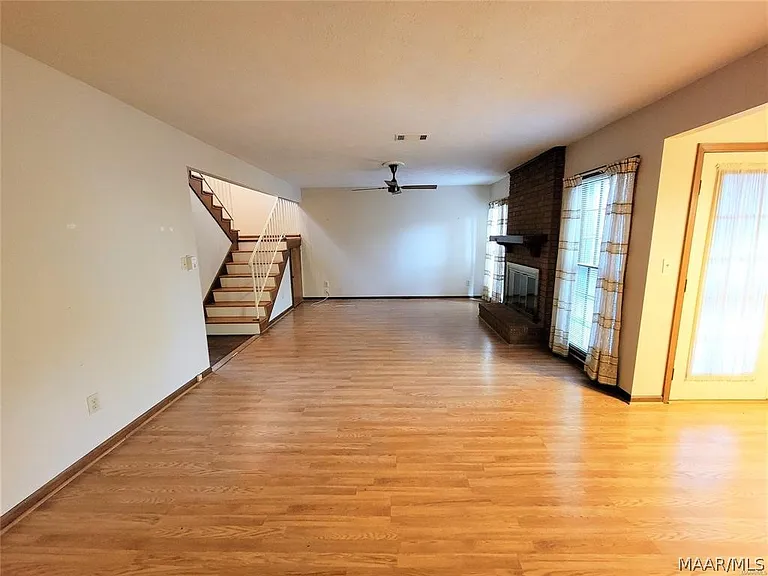 4046 Camellia Dr — Photo 3
