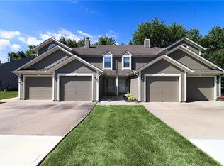 6066 NE Moonstone Dr, Lees Summit, MO 64064