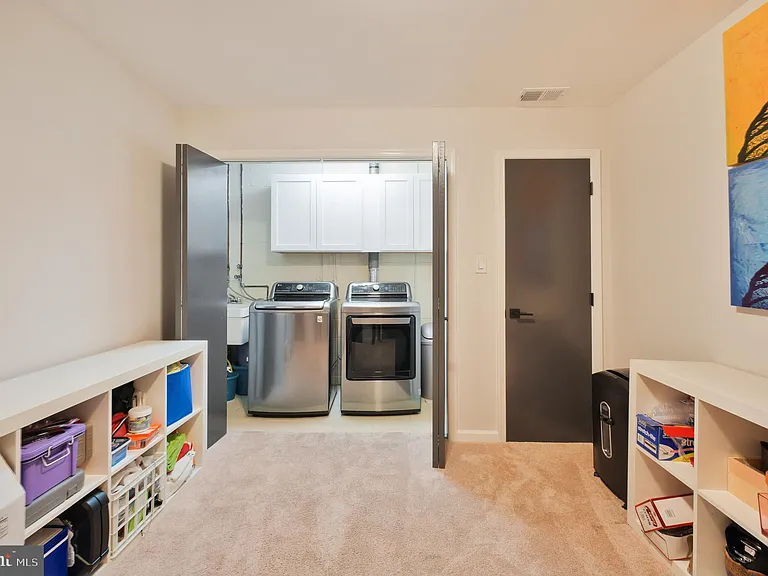 4732 Massachusetts Ave NW — Photo 33
