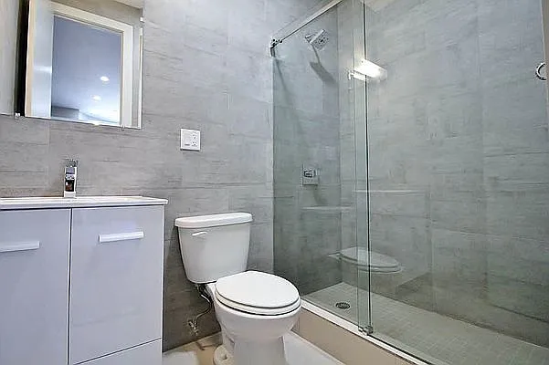 Rented by Real Street Inc | media 6