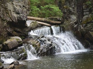 552 Stagecoach Rd, Morrisville, VT 05661