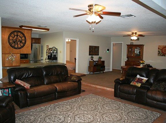 4th image of 3110 College Hills Cir