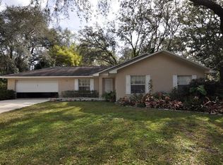 106 Robert Dr, Seffner, FL 33584