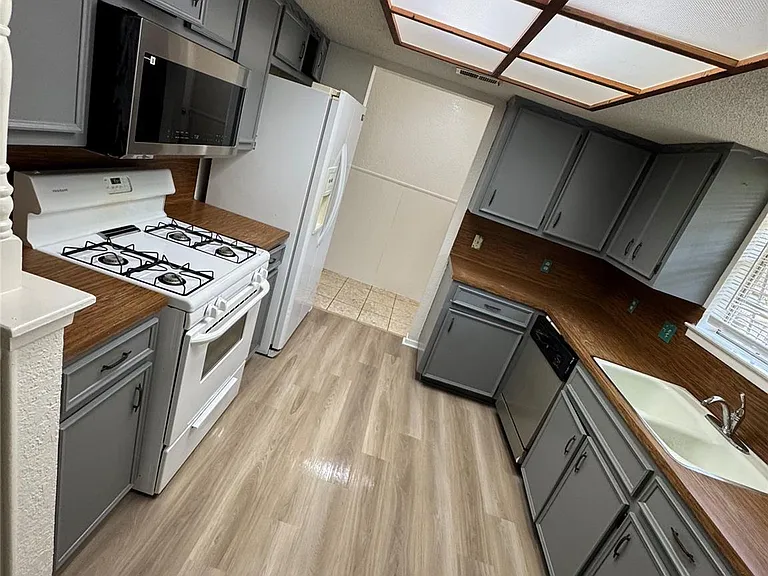 1309 Radam Cir — Photo 3