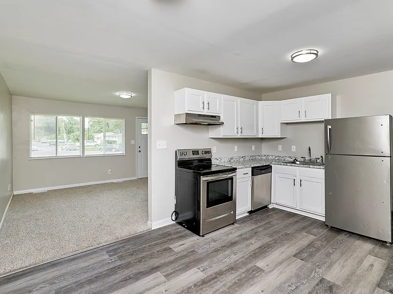 1915 Curtis Ct — Photo 11