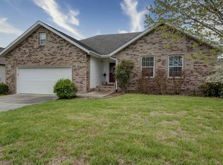 579 S Carriage Xing, Nixa, MO 65714