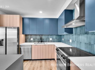 5657 Virginia Ave #301A, Los Angeles, CA 90038