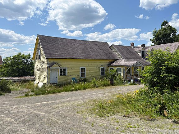 2nd image of 415 Medford Road