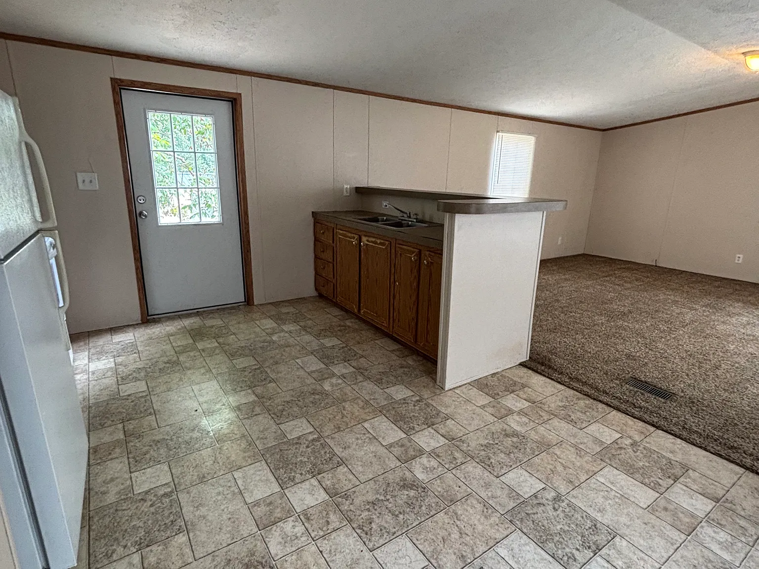 3 bed, 1088 sqft, $900 — Photo 4