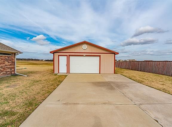 4th image of 4082 County Road 2616