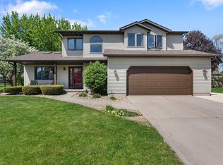 209 Patrick Ave, Waunakee, WI 53597