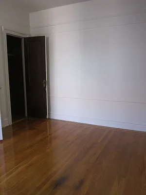 Rented by Realty 2000 Corp | media 3