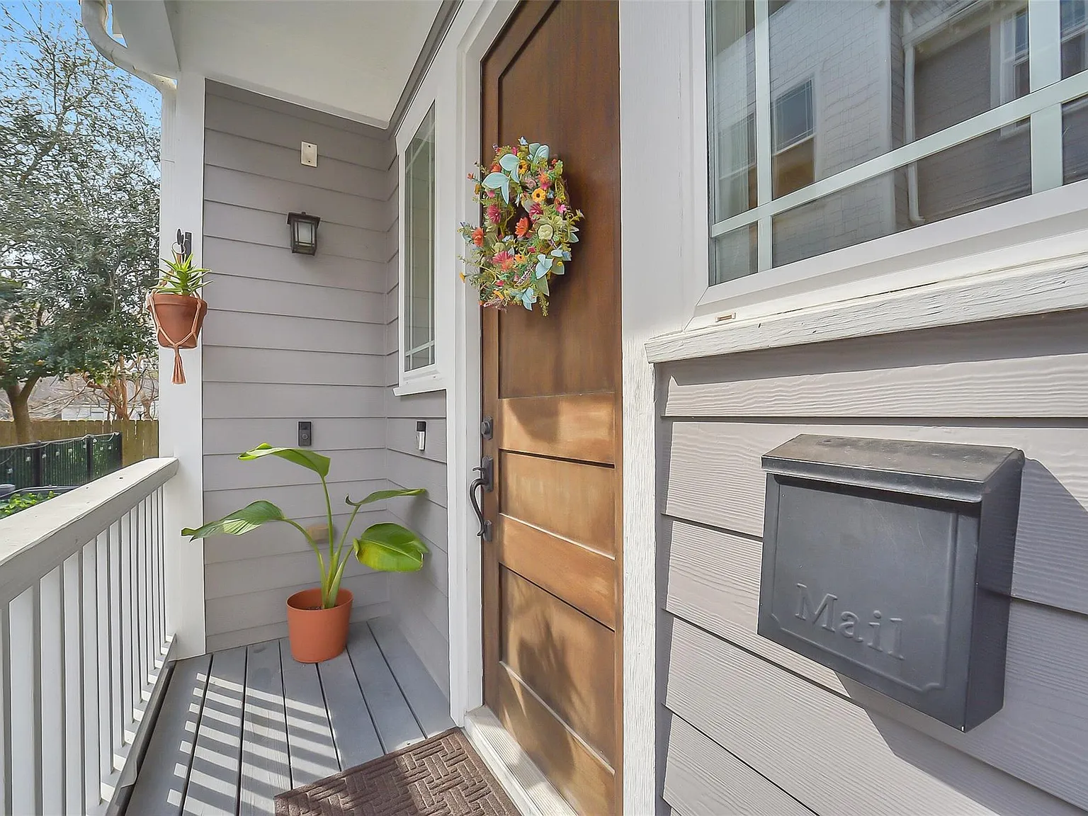 4 bed, 2.5 bath, 2309 sqft, $3,700 — Photo 2