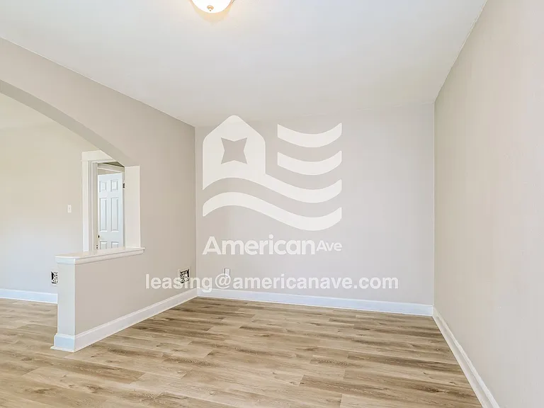 619404_003_living_room_13723528.jpg