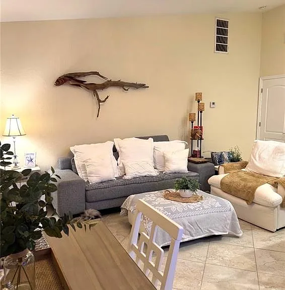 1517 SW 51st Ln #201 — Photo 5