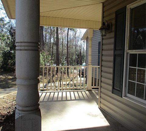 3rd image of 405 Fairforest Dr