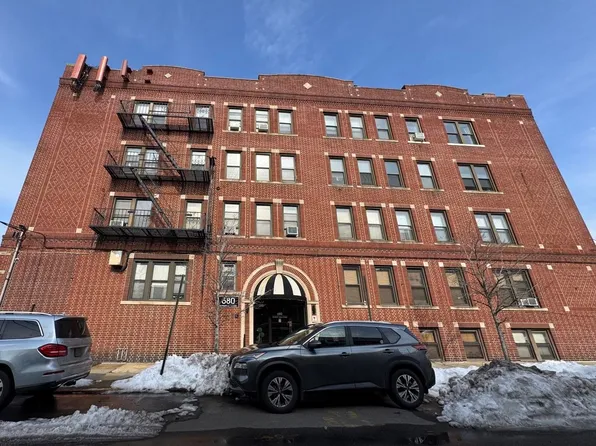 680 Kennedy Boulevard image 1 of 9