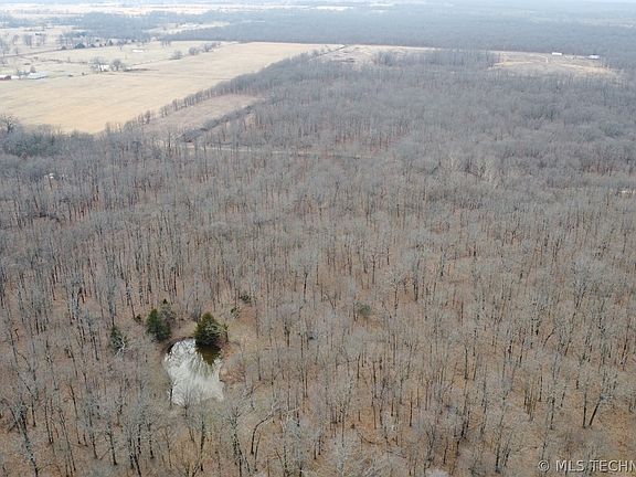 4th image of 8101 S 700th Rd