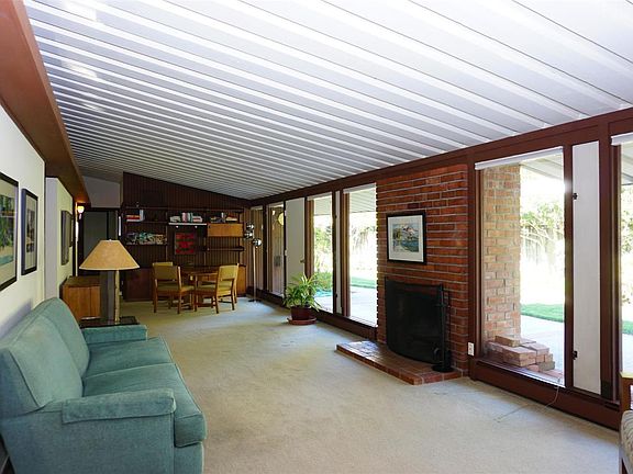 4th image of 18531 Montpere Way