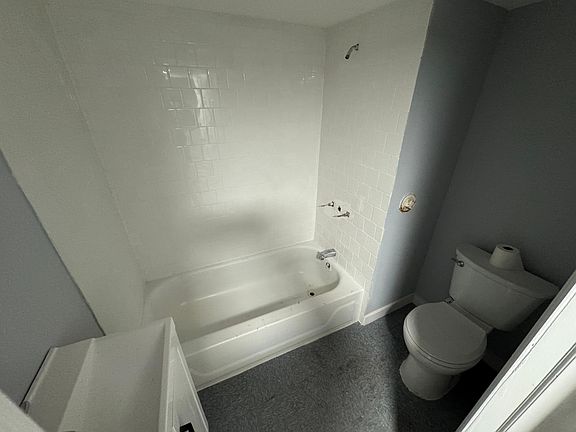 5th image of 8 Saint Pauls Ave #B2