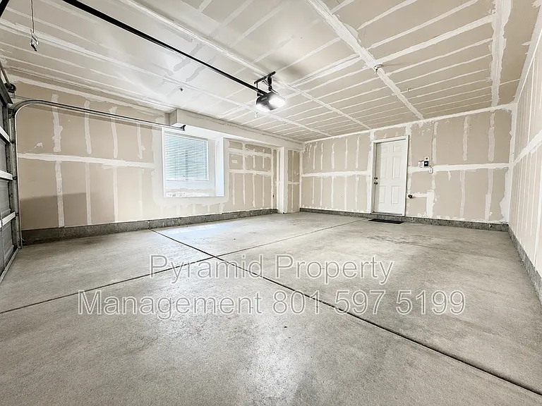 6353 W Passenger Ln — Photo 20