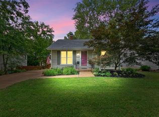 336 E Glendale Rd, Saint Louis, MO 63119