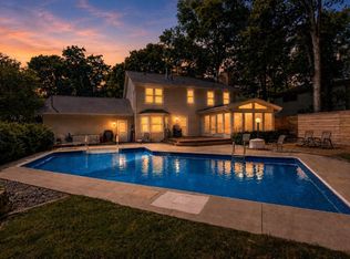 6991 Raven Ct, Eden Prairie, MN 55346