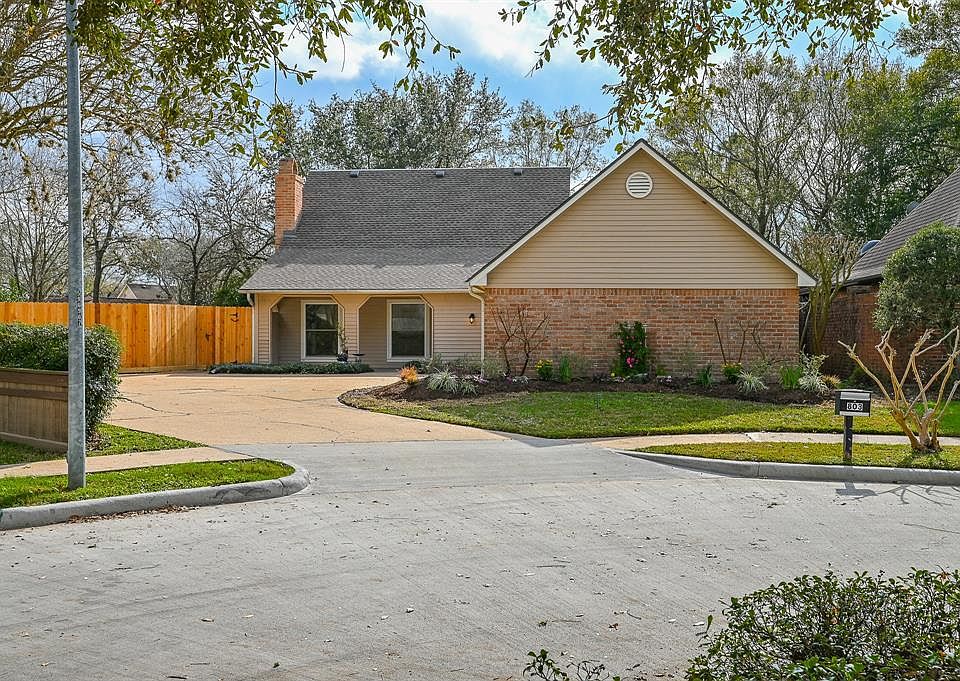 1st image of 803 Wood Bridge Cir