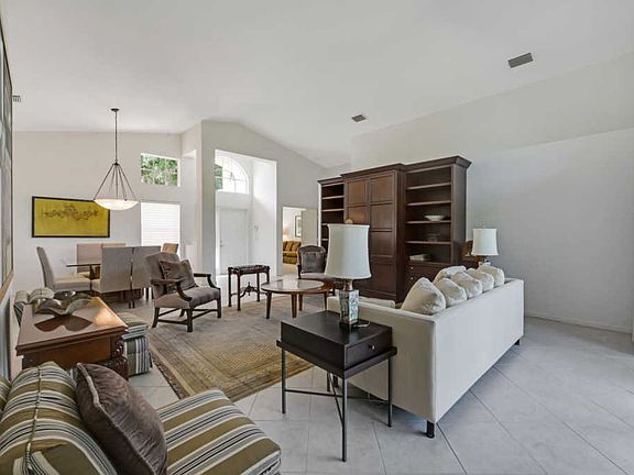 5th image of 11679 Pamplona Blvd