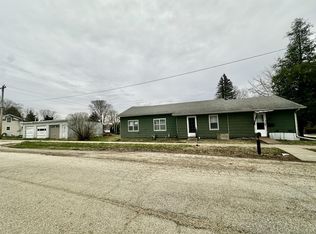 701 N Jefferson St, Mount Carroll, IL 61053