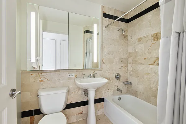 Rented by Douglas Elliman | media 17