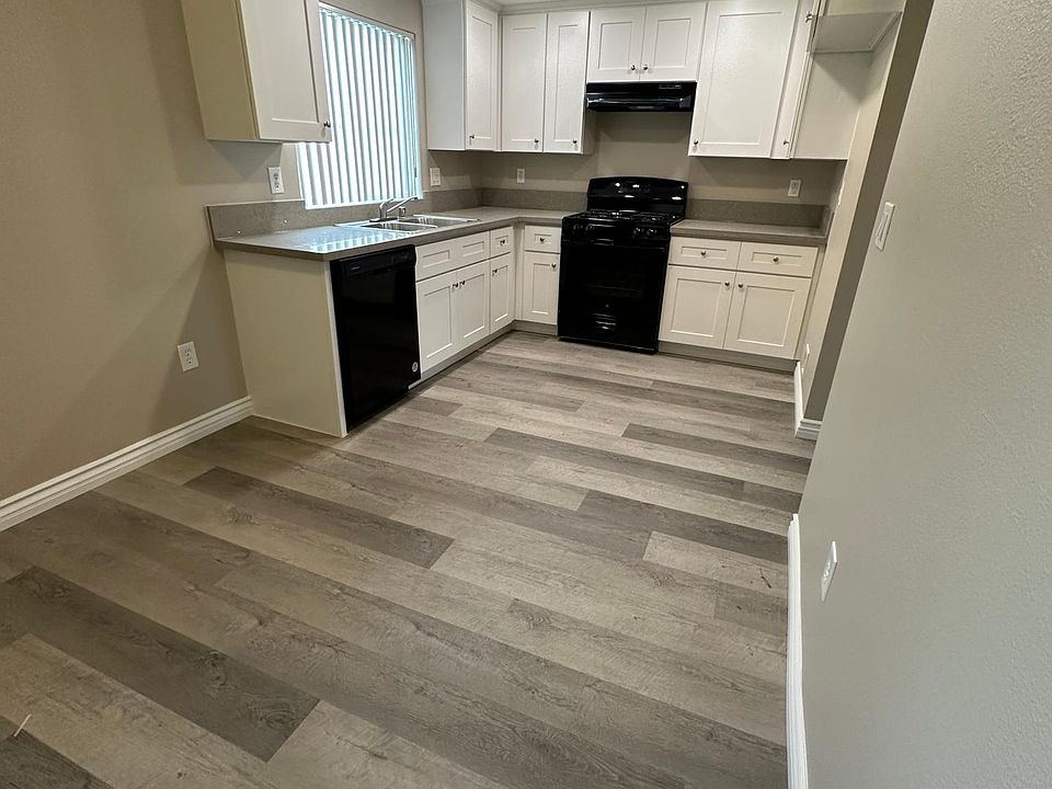 1st image of 20609 Seine Ave #V