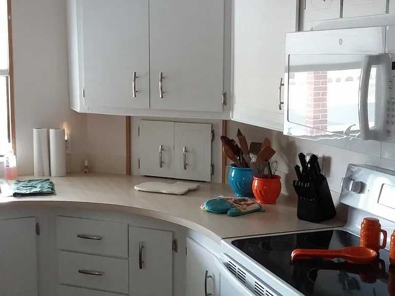 26284 Raleigh Dr — Photo 4