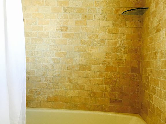 4th image of 3550 Glenbrook Dr