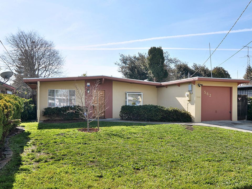 1st image of 562 Cypress Ave