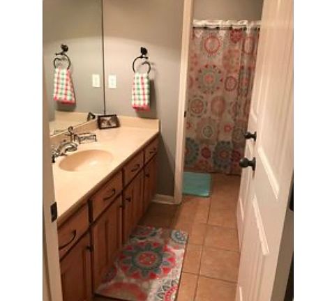 Jack and Jill Upstairs Bath